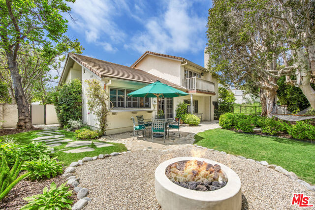 2124 Eric Drive, Los Angeles CA: https://media.crmls.org/mediaz/466933d5-da36-4714-9fb0-f1e38f6fe292.jpg