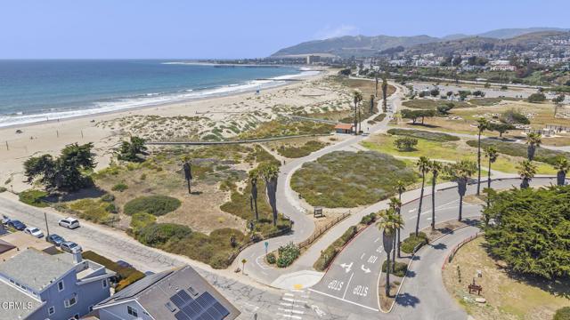 2036 Pierpont Boulevard, Ventura CA: https://media.crmls.org/mediaz/46697cb6-d295-4f6b-b82c-064de1298b9b.jpg