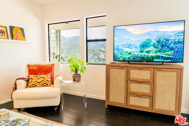 1 Colina Drive, Topanga CA: https://media.crmls.org/mediaz/4669b6bc-28f2-411e-b420-5bd4cc55ced9.jpg