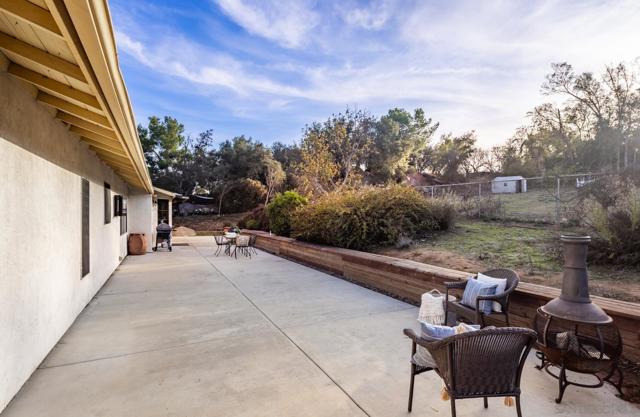 17665 Highway 67, Ramona CA: https://media.crmls.org/mediaz/466a2a61-c12a-49fc-a5a3-af68f87cd0da.jpg