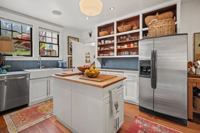 73 Echo Valley Road, Salinas CA: https://media.crmls.org/mediaz/466c95d4-48ad-4319-8541-ab1d84f882df.jpg