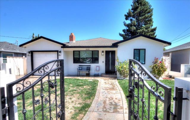 Image 4 of 21 For 446 Bayview Avenue