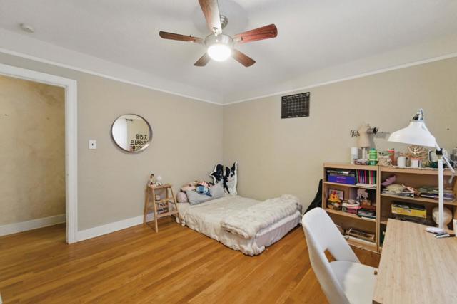 Image 16 of 49 For 2206 Coastland Avenue