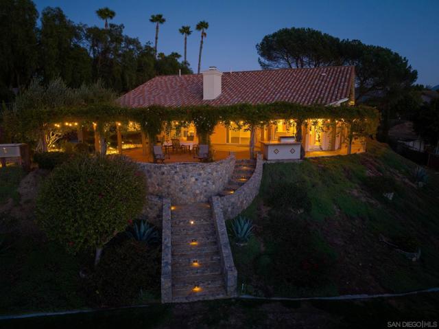 2610 Sunset Hills, Escondido CA: https://media.crmls.org/mediaz/466dd7ed-f66c-4e77-865a-25b3aa03a562.jpg