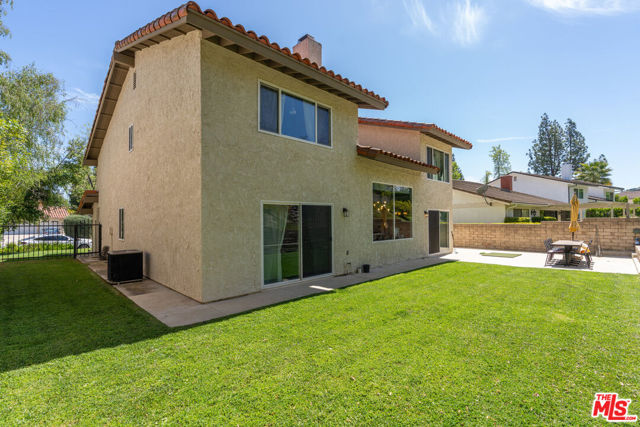 683 Triunfo Canyon Road, Westlake Village CA: https://media.crmls.org/mediaz/466e24ec-c976-4b2e-8240-385d801ddfc7.jpg