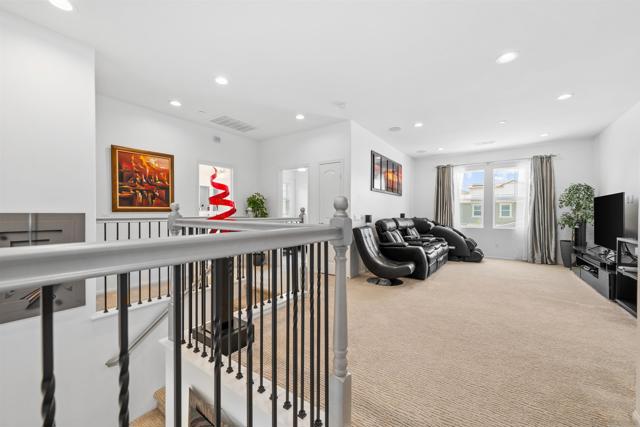 1314 Stearns Wharf Rd, Chula Vista CA: https://media.crmls.org/mediaz/466e7b23-ed44-4c30-a127-f09ce184ae1a.jpg