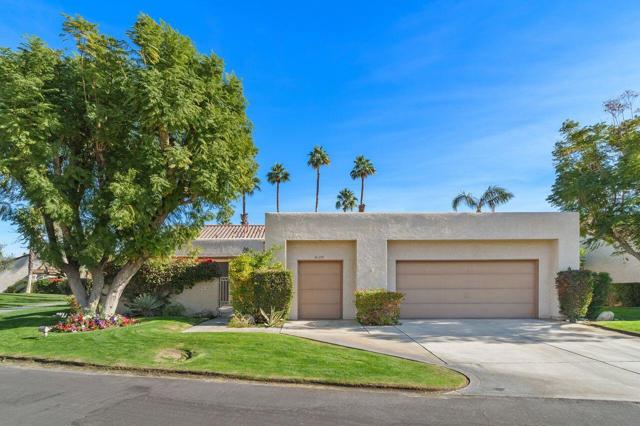 10321 Sunningdale Drive, Rancho Mirage CA: https://media.crmls.org/mediaz/466e7e61-2a8a-4cc8-ac20-f192ce828f08.jpg