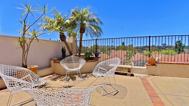 1265 Camino Lorado, San Marcos CA: https://media.crmls.org/mediaz/46709838-87b4-4576-ace8-c53c7de4c847.jpg