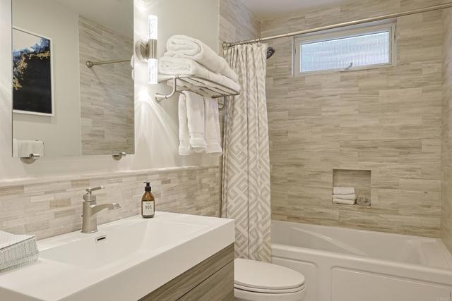 Detail Gallery Image 31 of 63 For 1300 9th St, Coronado,  CA 92118 - 3 Beds | 2 Baths