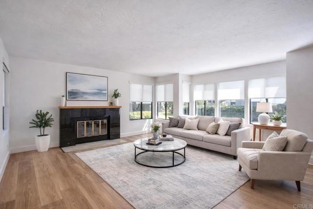 Detail Gallery Image 3 of 9 For 534 via De La Valle, Solana Beach,  CA 92075 - 2 Beds | 2 Baths