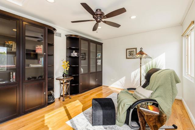 4400 Chaumont Road, Woodland Hills CA: https://media.crmls.org/mediaz/4673741b-1337-438e-bfbb-dce8ae2d389b.jpg