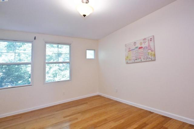 22894 Kingsford Way, Hayward CA: https://media.crmls.org/mediaz/4673f163-822e-498d-9dac-1d150f67f1fa.jpg