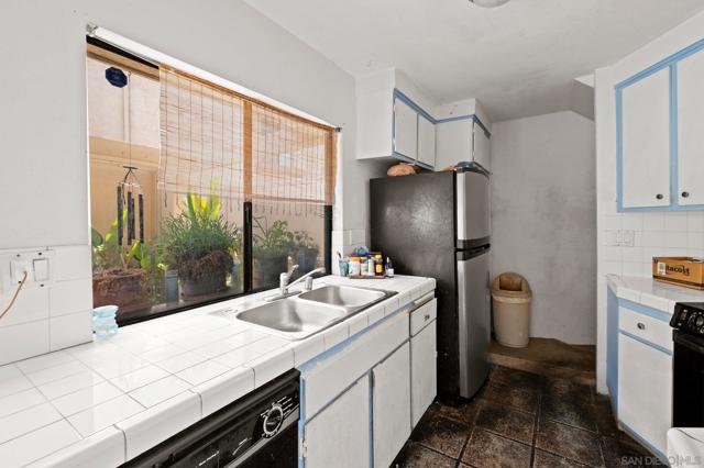 3252 Via Marin, La Jolla CA: https://media.crmls.org/mediaz/4675905b-a061-4d62-ab61-08a44809304d.jpg