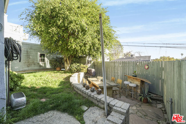 3734 Sawtelle Boulevard, Los Angeles CA: https://media.crmls.org/mediaz/4675a70f-b4f7-4def-99dc-364e78b28e25.jpg