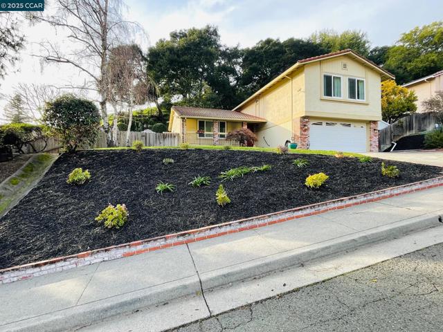 847 Maison Way, Richmond CA: https://media.crmls.org/mediaz/4675b39a-00ca-4520-95b7-f26fedc94df1.jpg