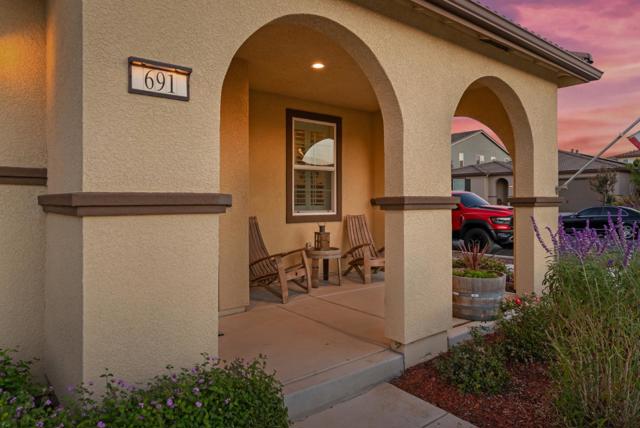 691 Toledo Drive, Hollister CA: https://media.crmls.org/mediaz/4676a3ac-de6d-4c7e-aa78-7e89b59d117a.jpg