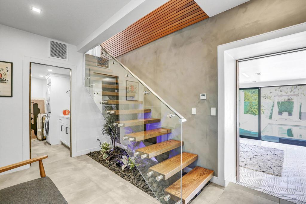 MLS #250022021SD img 16