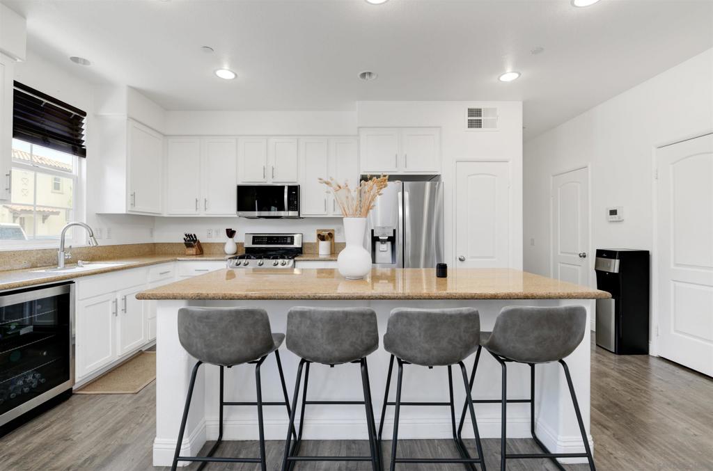 1554 San Javier Court 2