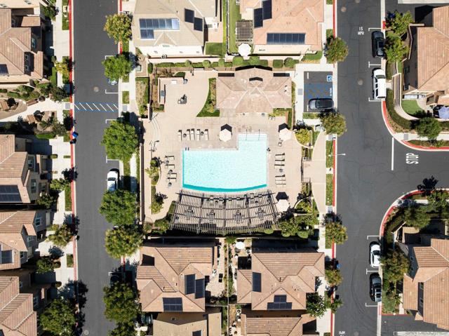 211 Spotted Saddle Way, Fallbrook CA: https://media.crmls.org/mediaz/467740de-9d20-4f8e-a935-4bddb7d0a433.jpg