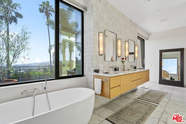 1030 Somera Road, Los Angeles CA: https://media.crmls.org/mediaz/4677883d-fd04-4459-b373-fdb2f7bc4212.jpg