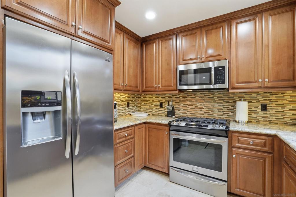1137 Felspar Street - photo 8