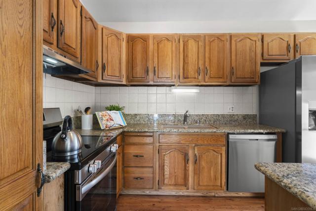 5768 CAMBER DR, San Diego CA: https://media.crmls.org/mediaz/4678130c-9596-4189-bc13-451afde34c69.jpg
