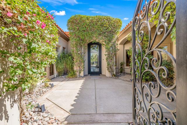 334 Crest Lake Drive, Palm Desert, CA 92211