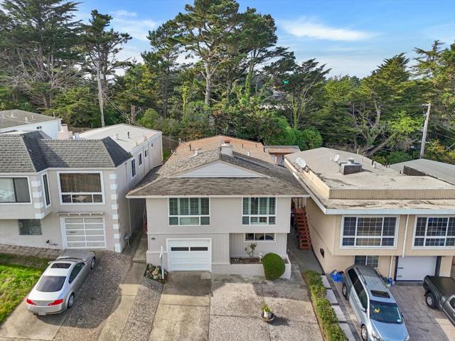 16 Christopher Court, Daly City CA: https://media.crmls.org/mediaz/4678a16c-6f1c-44ed-b6b2-5b0a086542bb.jpg