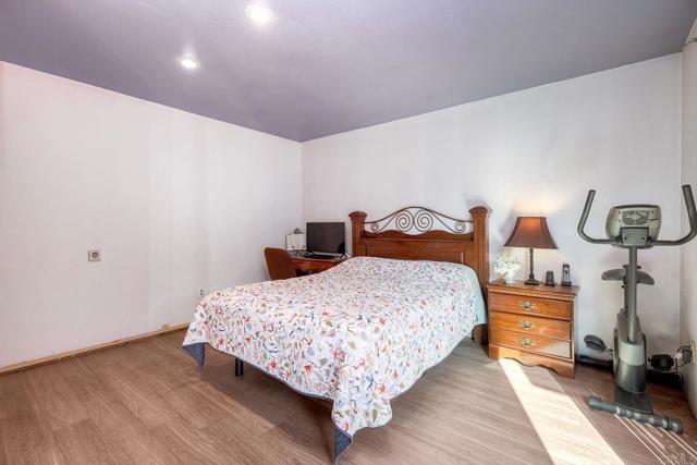 78 Sherwood Street, Chula Vista CA: https://media.crmls.org/mediaz/4678f1ca-7ab0-4dc2-936b-0b5632480fe0.jpg