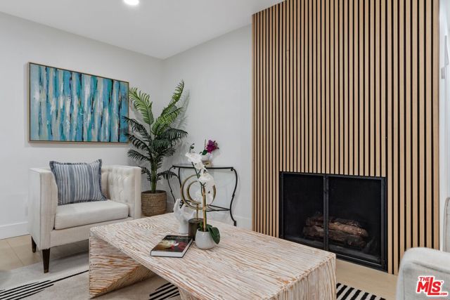 5413 Halbrent Avenue, Sherman Oaks CA: https://media.crmls.org/mediaz/4679dbc6-0c82-4a61-b676-367ec2a8f9c9.jpg