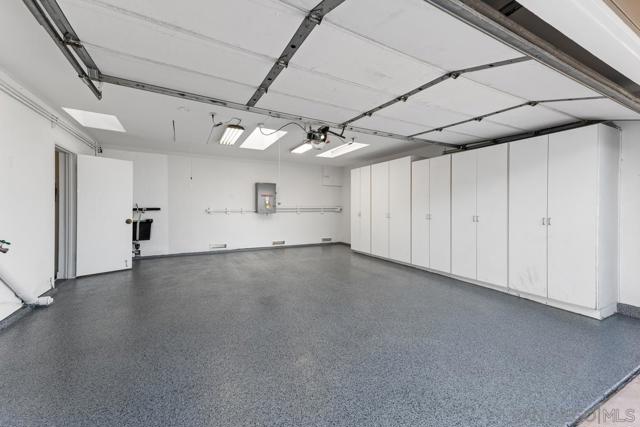 4010 Paducah Dr, San Diego CA: https://media.crmls.org/mediaz/467a6f88-c483-47af-a4a8-70896ef694e8.jpg