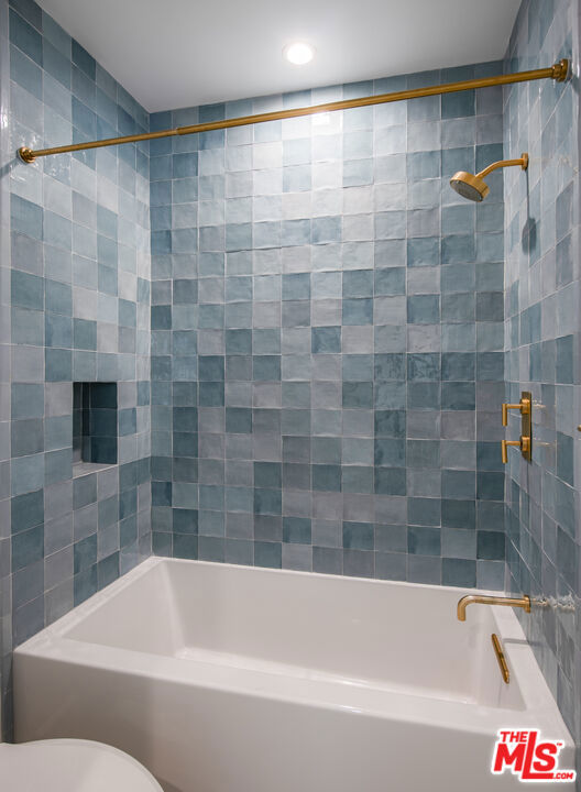 2241 Betty Lane, Beverly Hills CA: https://media.crmls.org/mediaz/467aba35-3475-43d4-92a1-6b77d1358d49.jpg