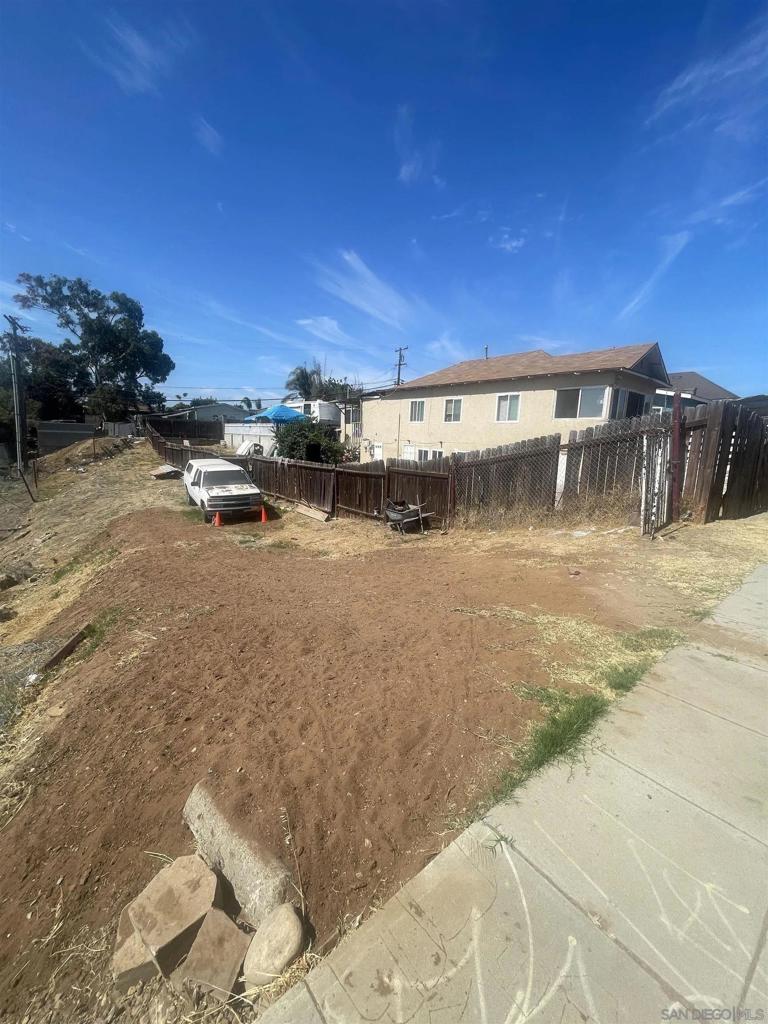 MLS #250043145SD image #12