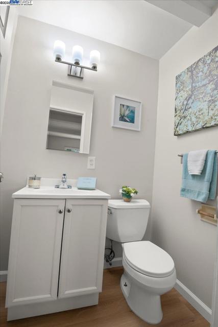 36533 Ruschin Dr, Newark CA: https://media.crmls.org/mediaz/467c8e16-2397-40d6-be6d-bc02b17aad92.jpg