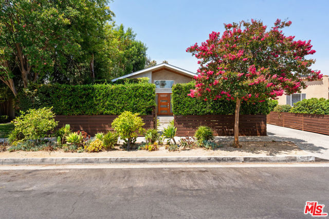 5627 Lemp Avenue, North Hollywood CA: https://media.crmls.org/mediaz/467ce059-f849-41a8-b8bd-bdfe1778e4bf.jpg