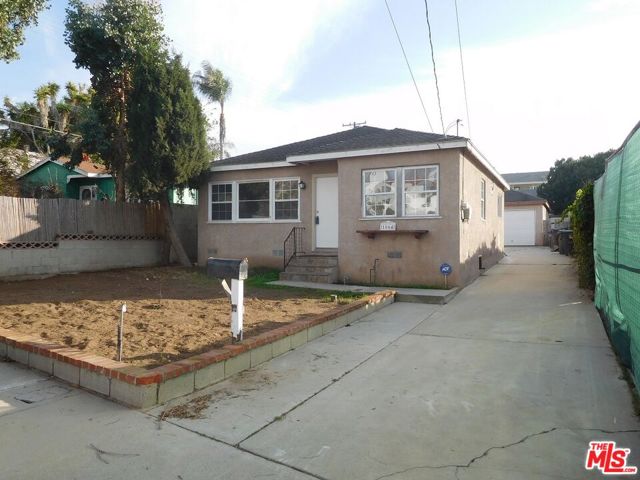 1064 AVENUE C, Redondo Beach, California 90277, 2 Bedrooms Bedrooms, ,1 BathroomBathrooms,Residential,Sold,AVENUE C,21114325