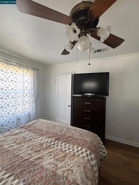 2765 Tuolumne Street, Vallejo CA: https://media.crmls.org/mediaz/467da008-0ce3-4e30-a66a-6d88994c56b0.jpg