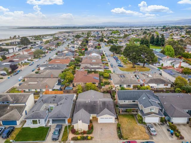 1394 Marlin Avenue, Foster City CA: https://media.crmls.org/mediaz/467deee1-1a27-45e0-9bec-b4c04972f1f5.jpg