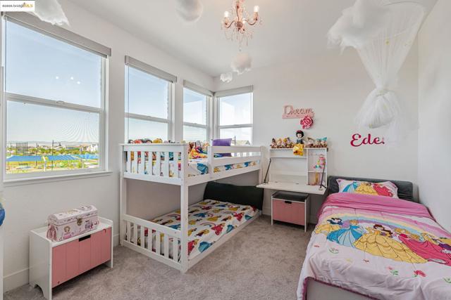 2281 Garden Farms Ave, Lathrop CA: https://media.crmls.org/mediaz/467e25ea-a567-4fc3-b359-3c3ea985490f.jpg