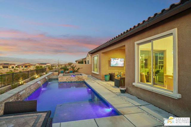 101 Zinfandel, Rancho Mirage CA: https://media.crmls.org/mediaz/467e6a56-8994-48c9-9017-b80df932c0e0.jpg