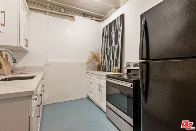 20500 Paradise Lane, Topanga CA: https://media.crmls.org/mediaz/467f67a2-ea5c-4086-bb6f-8ffa8039e98e.jpg