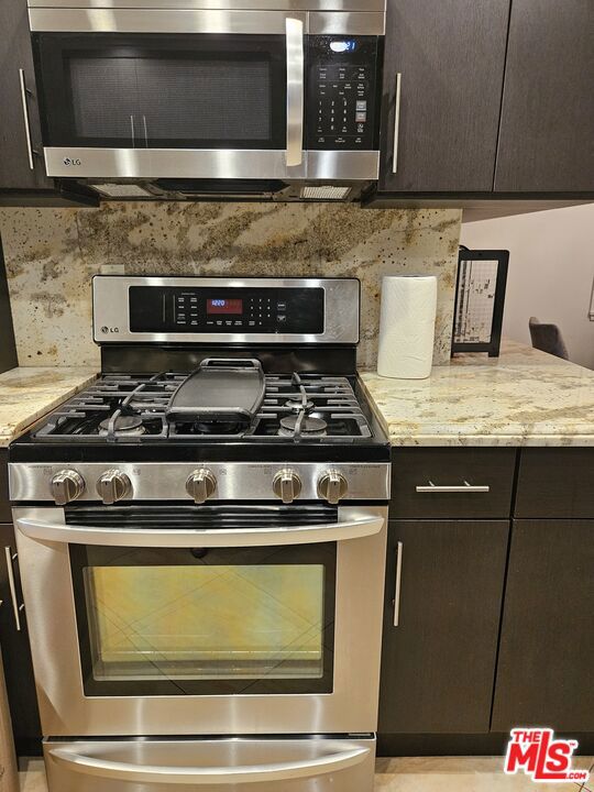 7218 Hillside Avenue, Los Angeles CA: https://media.crmls.org/mediaz/46800b63-1d61-4eee-9736-8cedc6ff600c.jpg