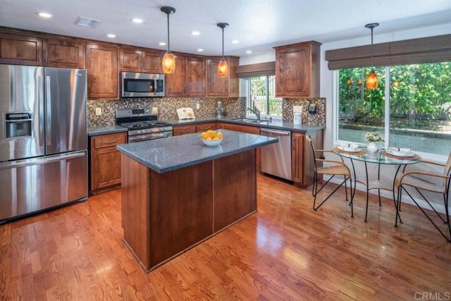 23847 Norte Dr, Ramona CA: https://media.crmls.org/mediaz/46812abc-8669-4786-83b4-bf8288ccb211.jpg