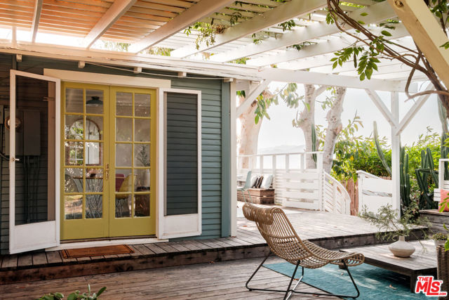 2326 Hidalgo Avenue, Los Angeles CA: https://media.crmls.org/mediaz/46815968-6ee0-4ff0-b2f2-258790cf5c67.jpg