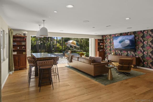 Image 14 of 75 For 418 Parkwood Ln