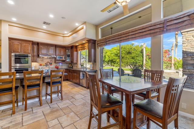 352 Crest Lake Drive, Palm Desert CA: https://media.crmls.org/mediaz/4681dc3d-9e75-4aac-85ec-be1d520f6a06.jpg