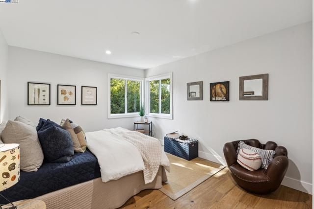 25 Mackenzie, Danville CA: https://media.crmls.org/mediaz/4681ffe2-d703-42ee-a289-757497436bb0.jpg