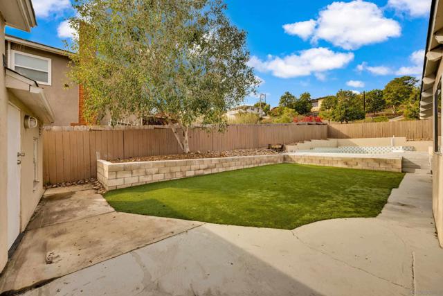 5170 Randlett Dr, La Mesa CA: https://media.crmls.org/mediaz/46823bbc-c0ff-48fe-854e-92ddd8dbe222.jpg