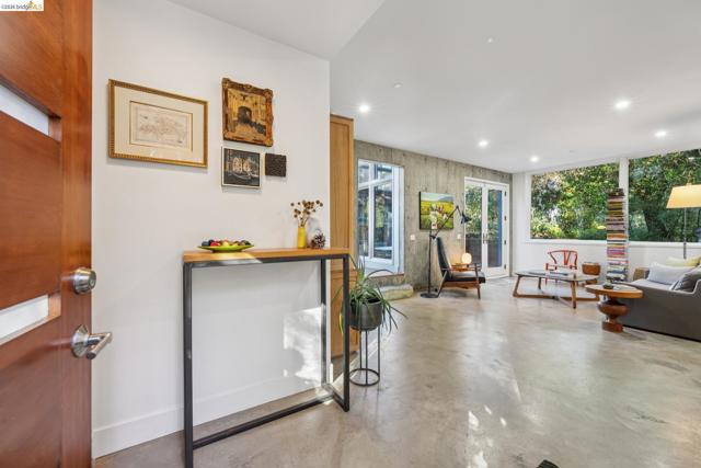 Image 4 of 60 For 8210 Skyline Blvd