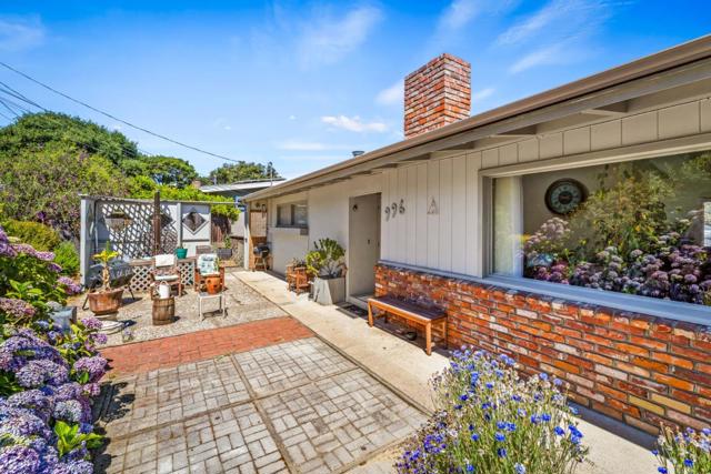 996 VIA VERDE, Del Rey Oaks CA: https://media.crmls.org/mediaz/46856c9a-4ddc-4b5f-9a34-8b062e56d05a.jpg